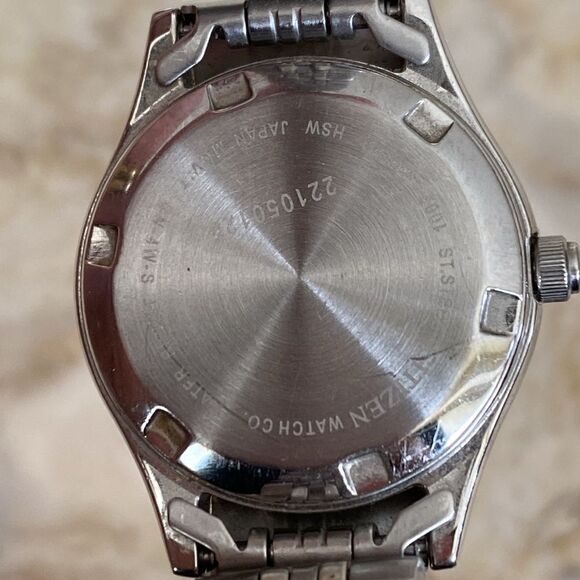 Citizen Quartz Swaroski Crystal Bezel Stainless Steel Watch Mother-of-Pearl Dial - Picture 8 of 11